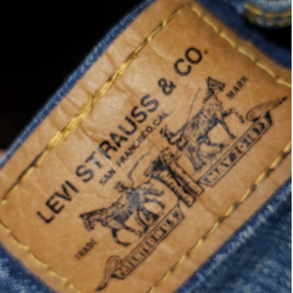 Levi's 545 Low Boot Cut Jeans - Picture 3 of 6